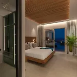 Elit Psarou Heated Pool Jacuzzi * Pszarú