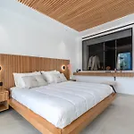 Elit Psarou Heated Pool Jacuzzi *