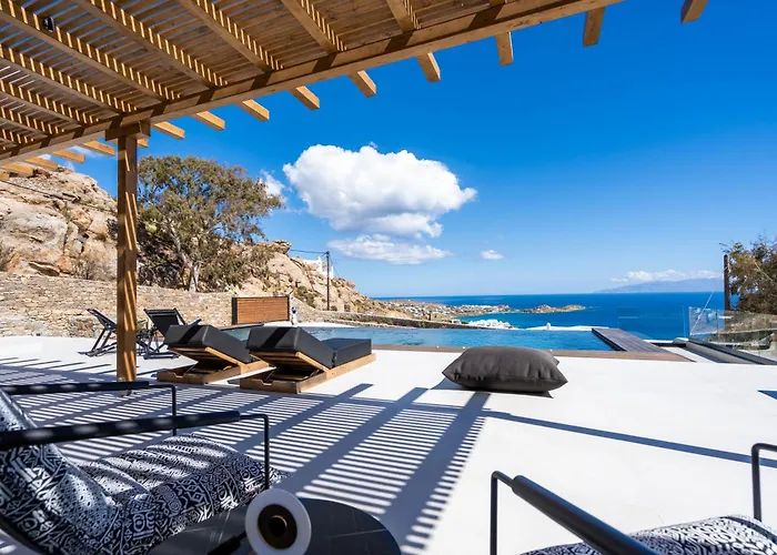 Elit Psarou Heated Pool Jacuzzi * Psarrou