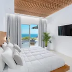 Elit Psarou Heated Pool Jacuzzi * Psarou (Mykonos)