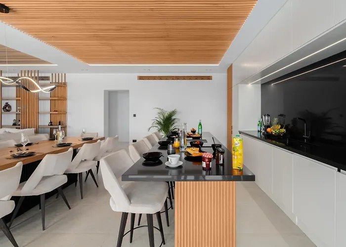 Elit Psarou * Psarrou